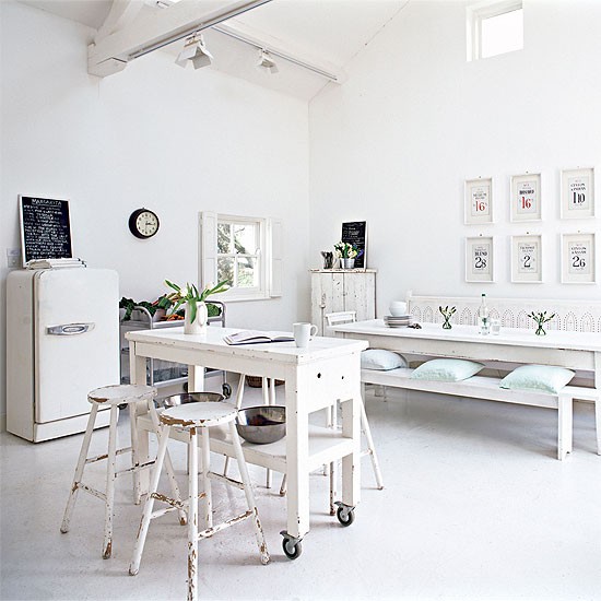 wohnideen landhausküche französisch kronleuchter weiß-küchenmöbel
